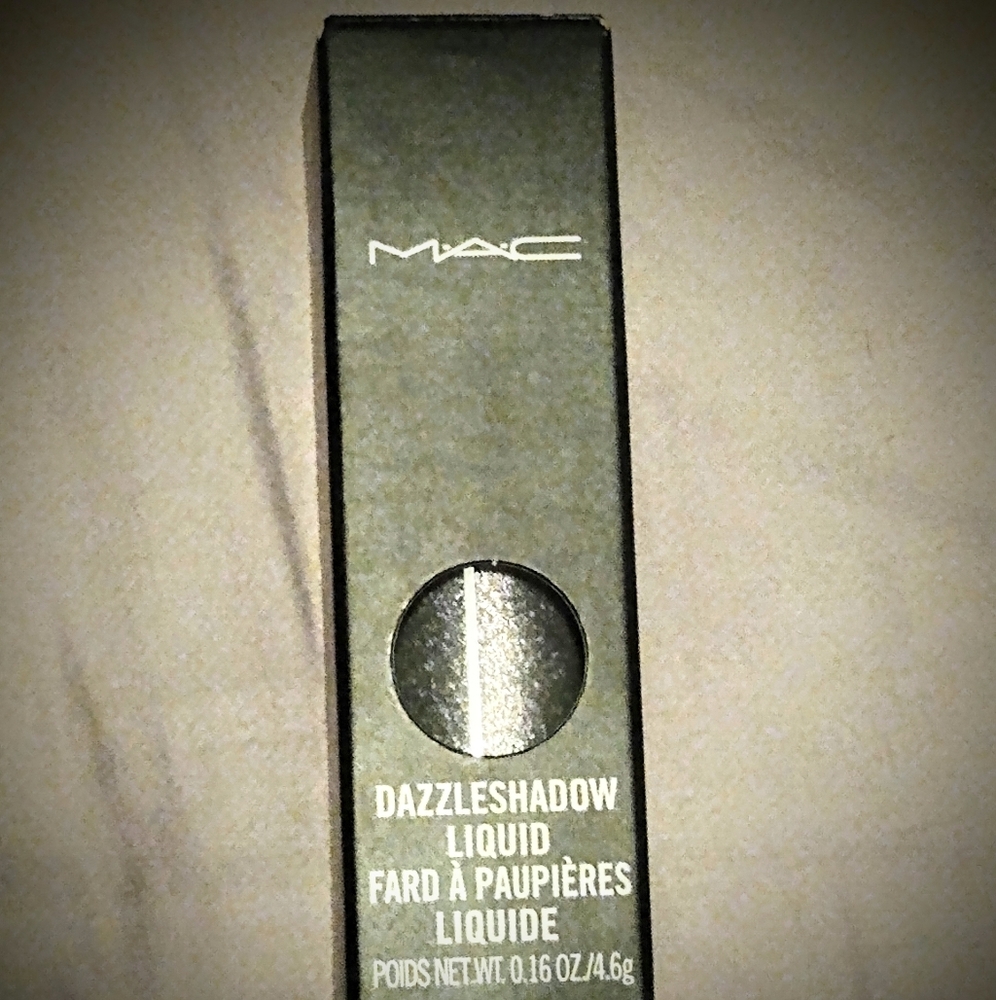 MAC Dazzleshadow Liquid